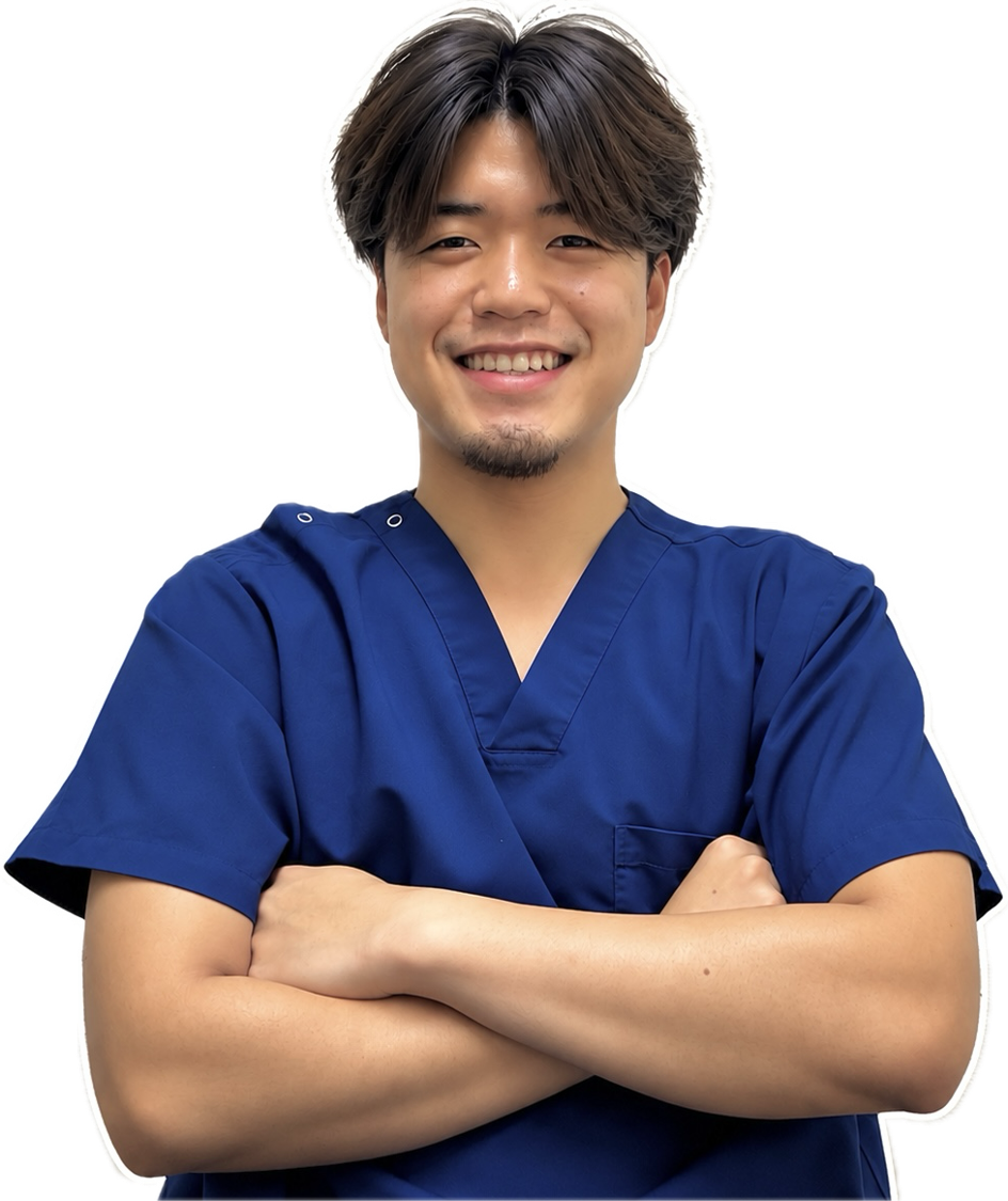 スクラブ姿の松岡 渉来